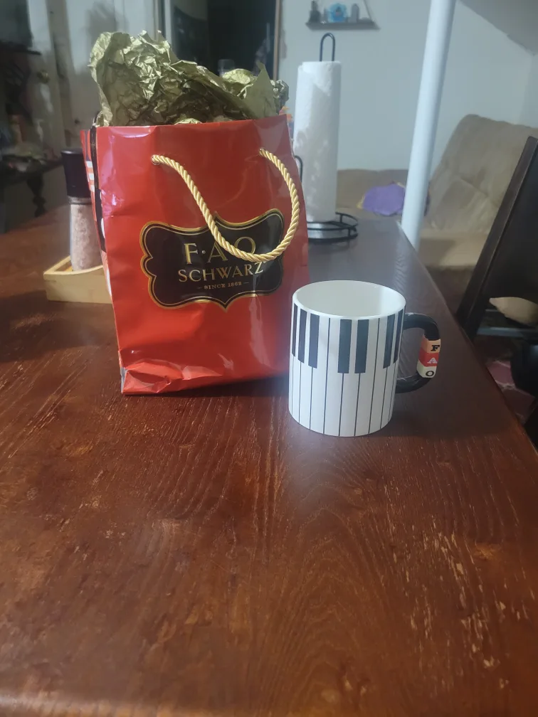 FAO Schwarz Piano Keys Mug image indicator(4)