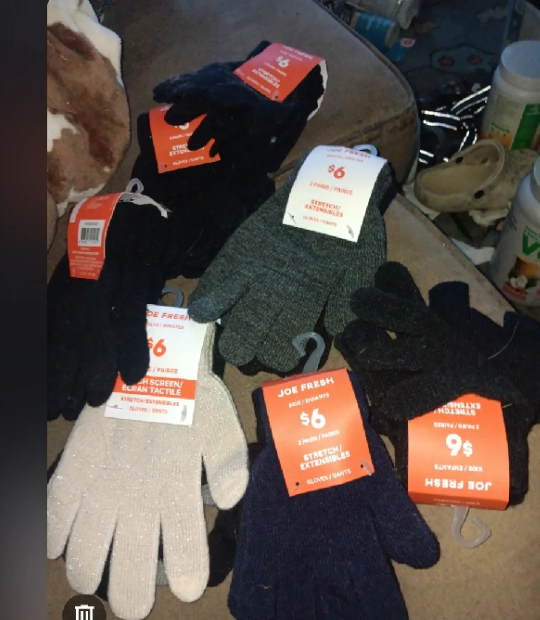 Joe Fresh Kids Gloves - #freecycle 🥕 thumbnail