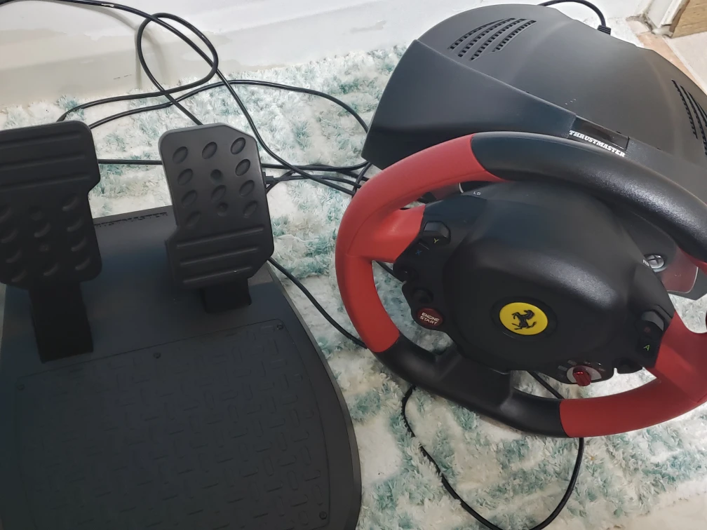 Thrustmaster Ferrari Racing Wheel & Pedals