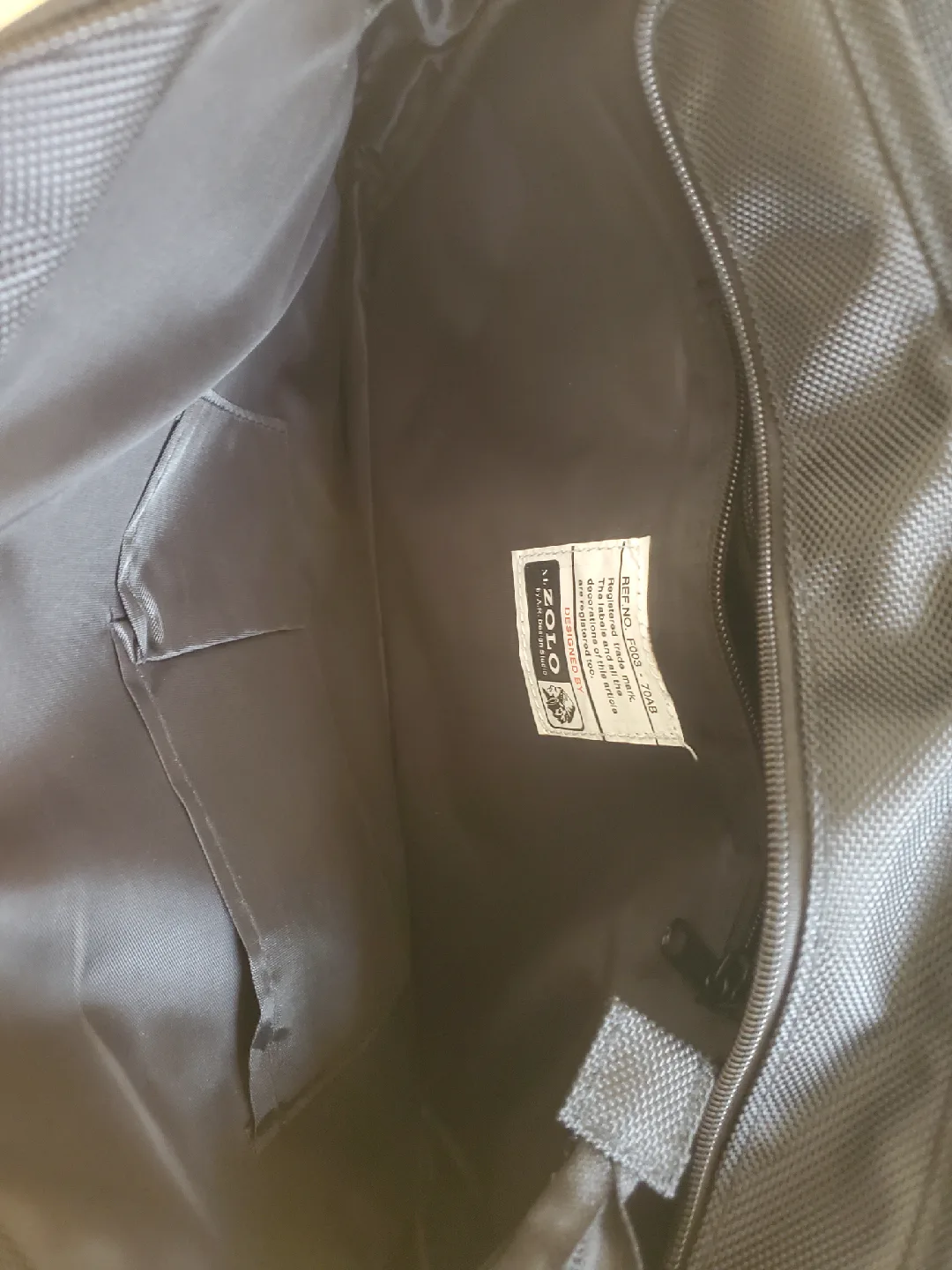 Zolo Messenger Bag - Black image indicator(5)