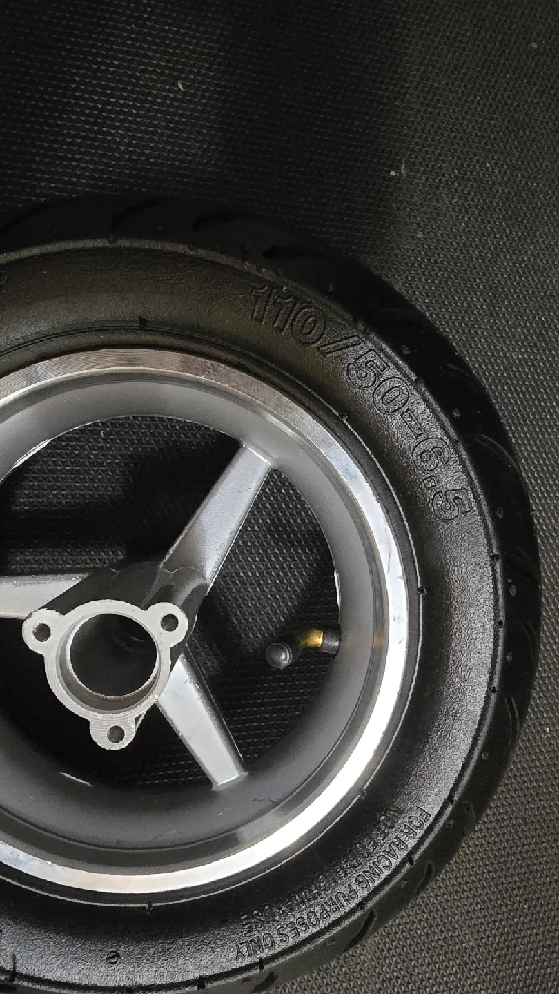 wheelbarrow 110/50-6.5 Tire with Rim image indicator(2)