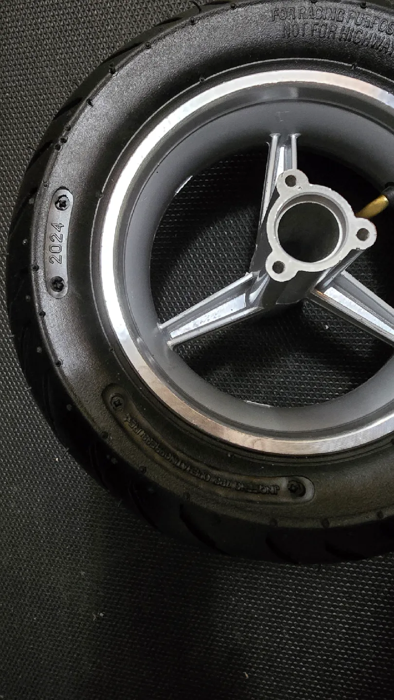 wheelbarrow 110/50-6.5 Tire with Rim image indicator(3)