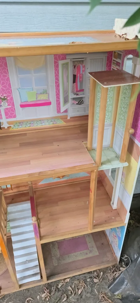 Used Dollhouse image indicator(2)