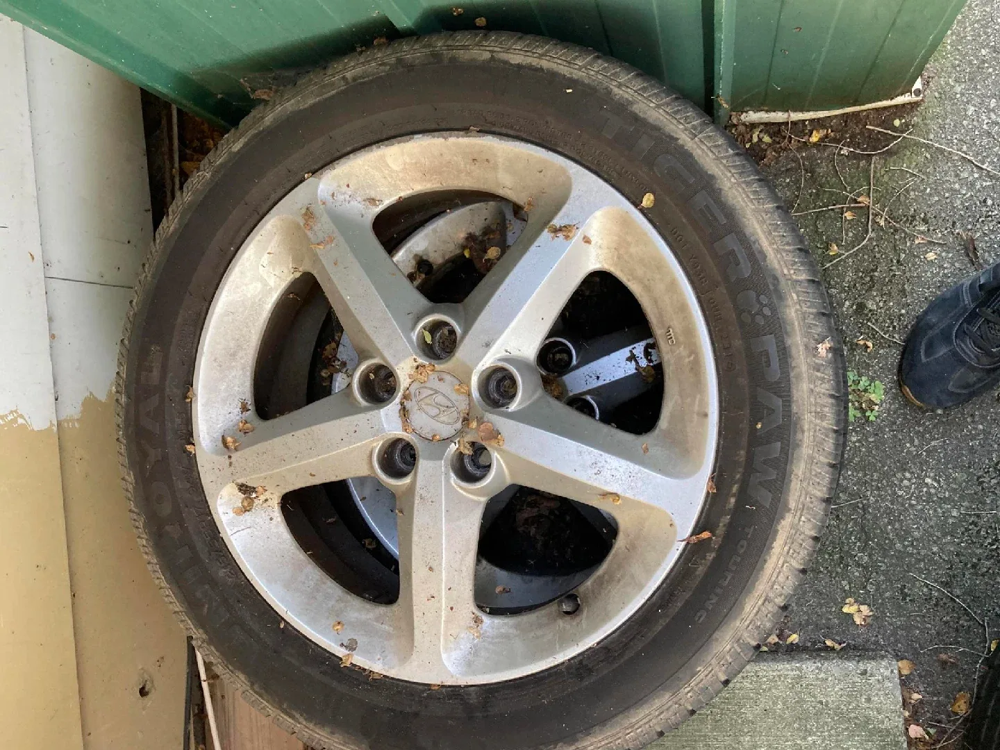 🛞 Set of 4 Hyundai OEM 17” Alloy Rims + All-Season Tires image indicator(6)