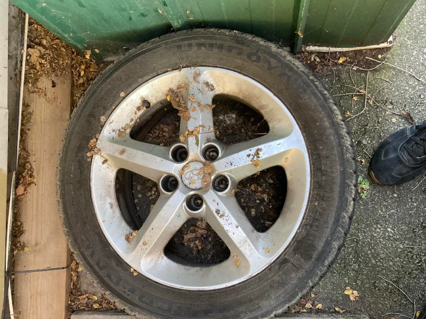 🛞 Set of 4 Hyundai OEM 17” Alloy Rims + All-Season Tires image indicator(7)