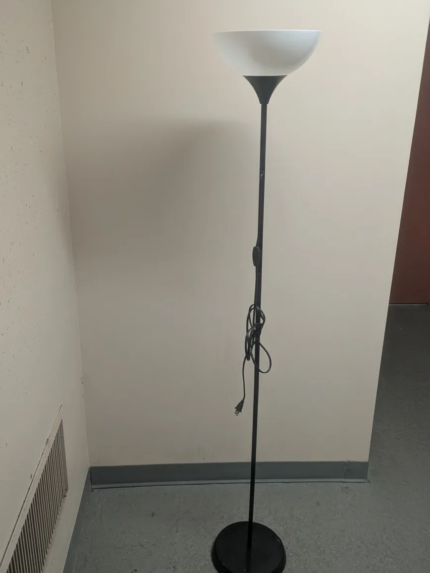 Floor Lamp thumbnail