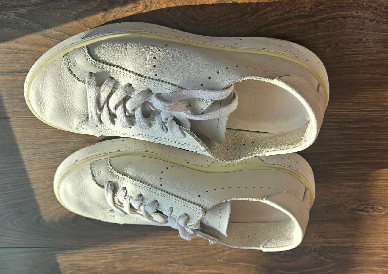 ECCO Leather Sneakers - Size 8 image indicator(4)