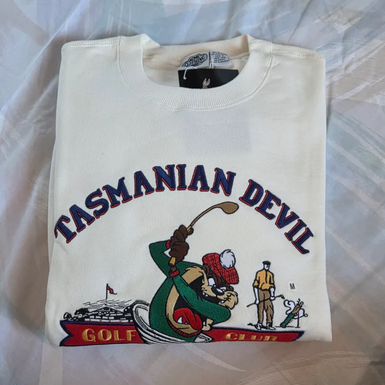 🆕WB Vintage Beige Tasmanian Devil Sweater image indicator(3)