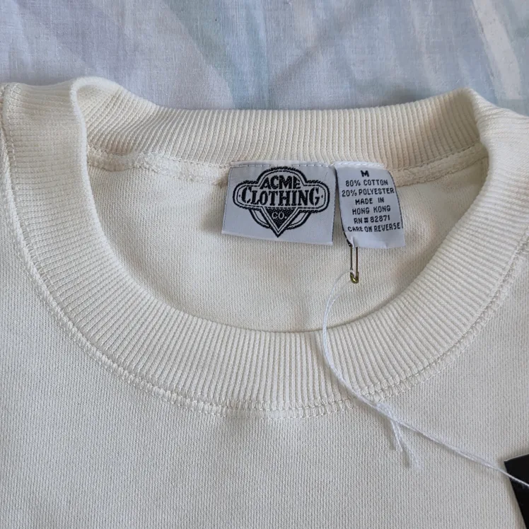 🆕WB Vintage Beige Tasmanian Devil Sweater image indicator(4)