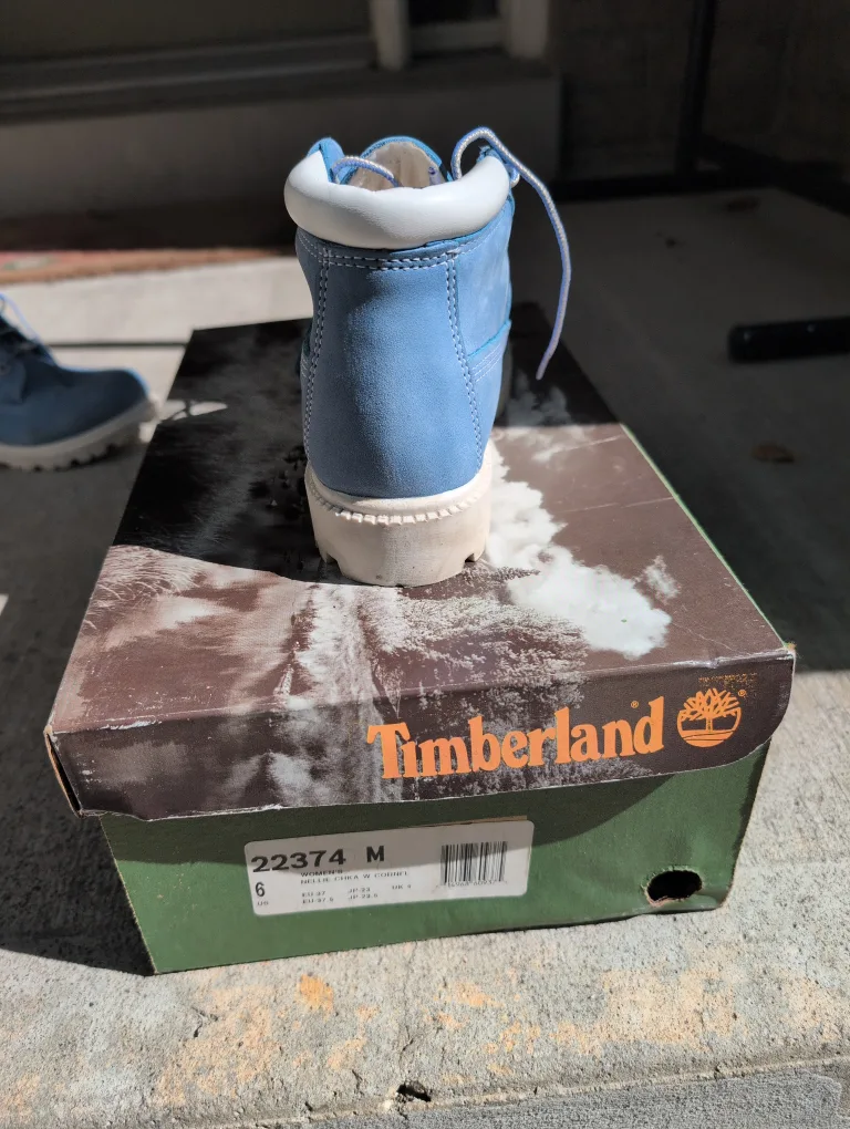 Timberland Blue Nellie Chukka Women Size 6. Vintage Style image indicator(3)