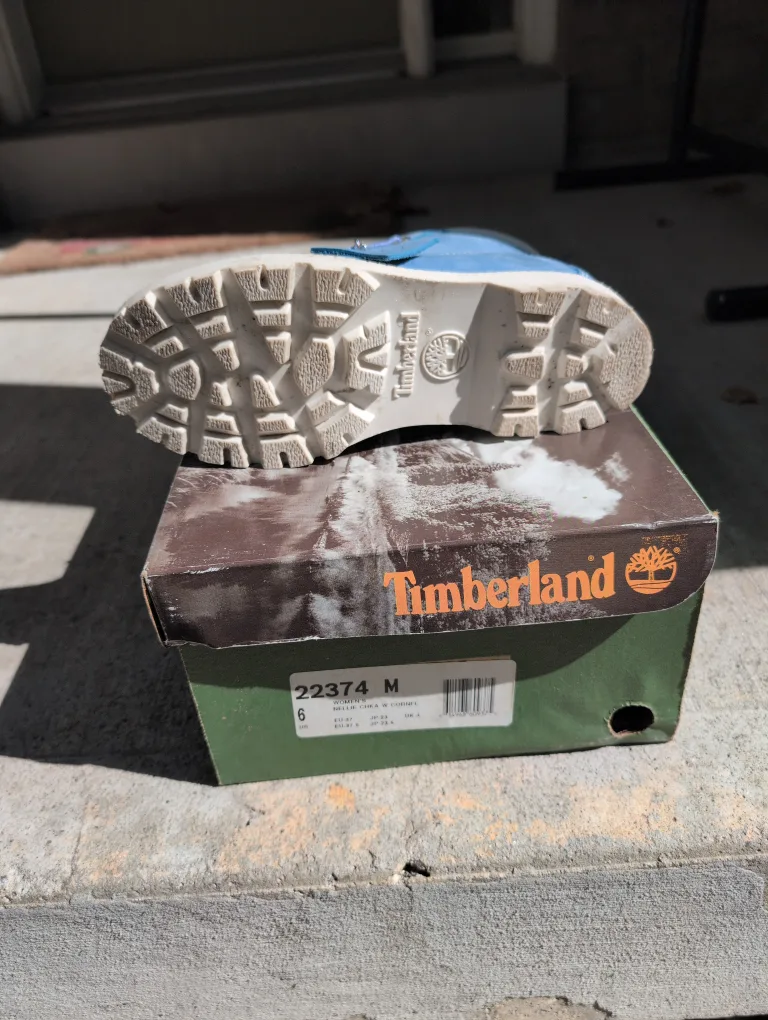 Timberland Blue Nellie Chukka Women Size 6. Vintage Style image indicator(4)