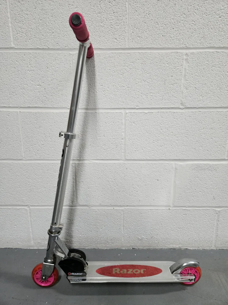 Razor Scooter - Pink thumbnail
