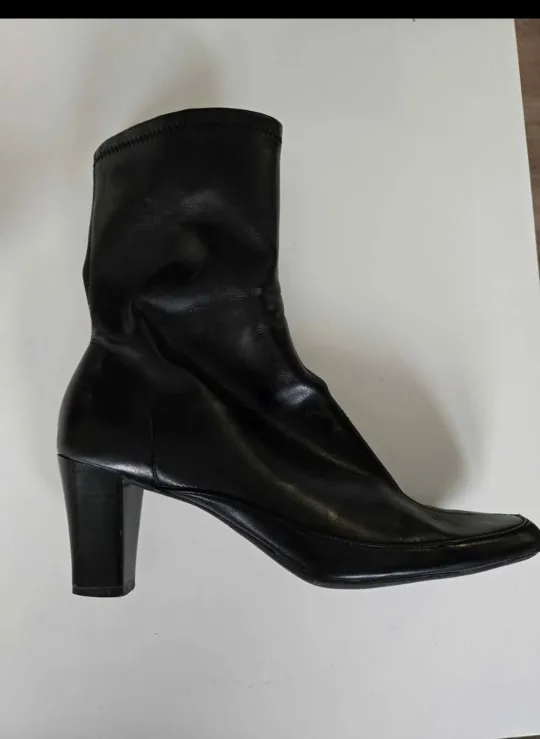 Black Leather Ankle Boots by Aerosoles - Size 8 image indicator(2)