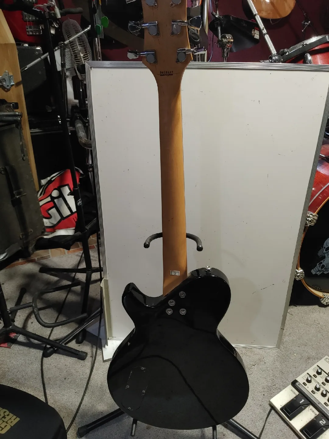 Playmate Black Electric Guitar image indicator(3)