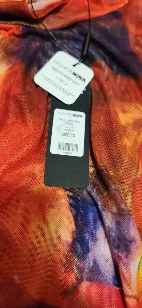 Fashion Nova The London Maxi Dress - Size 1X thumbnail