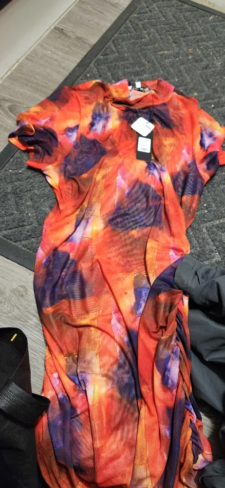 Fashion Nova The London Maxi Dress - Size 1X image indicator(2)