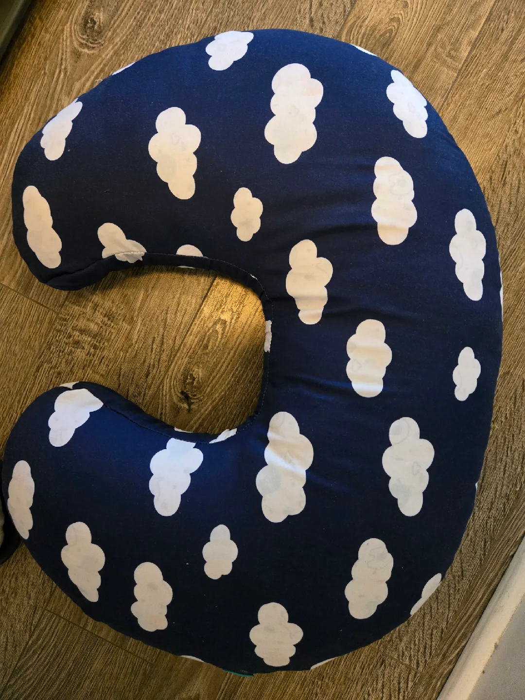 Free breastfeeding pillow thumbnail