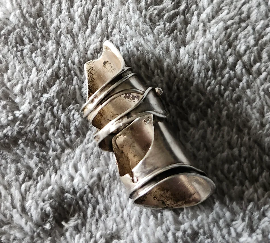 Silver Full Finger Ring image indicator(2)