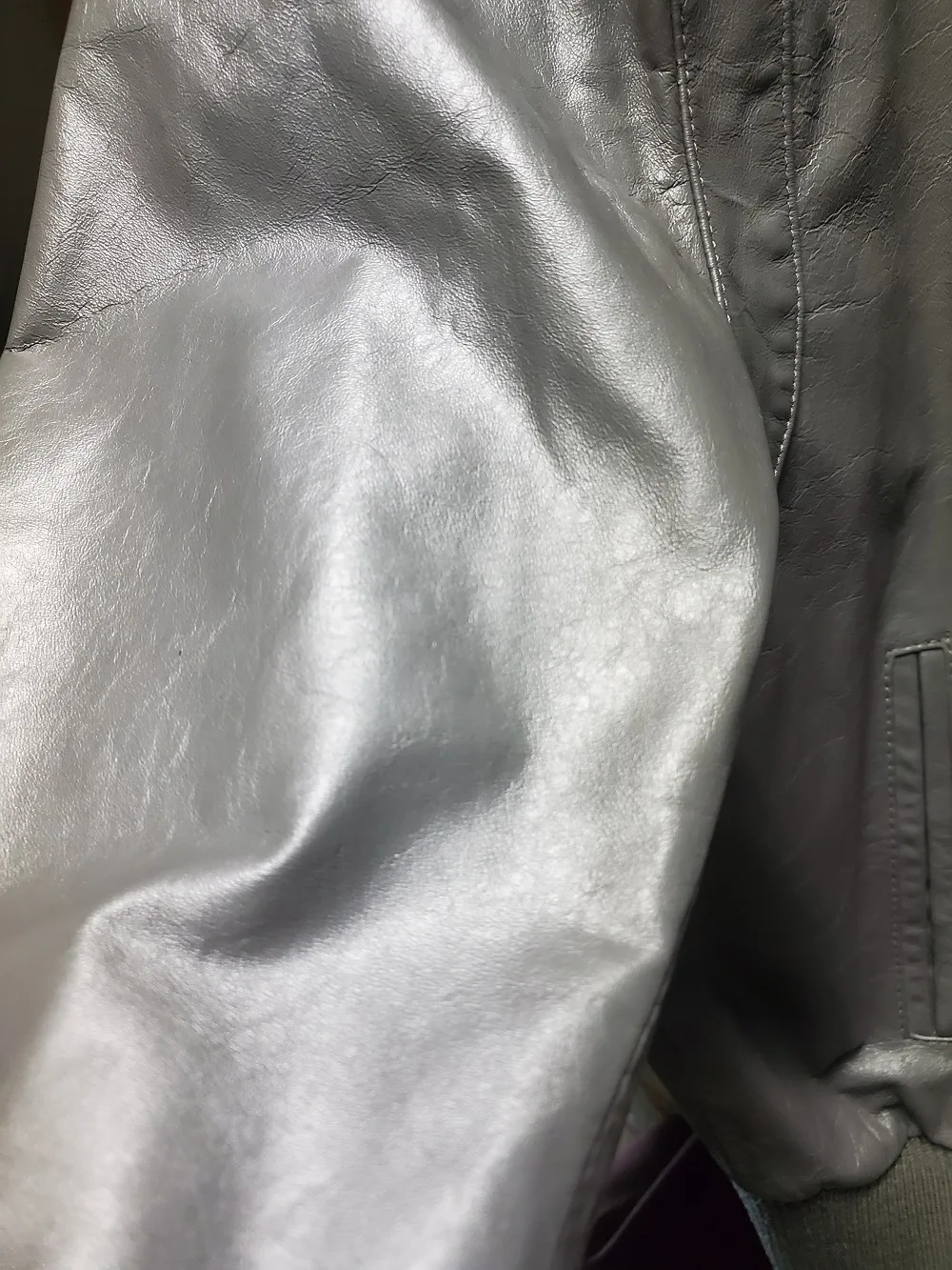 Vintage men's grey leather jacket image indicator(3)