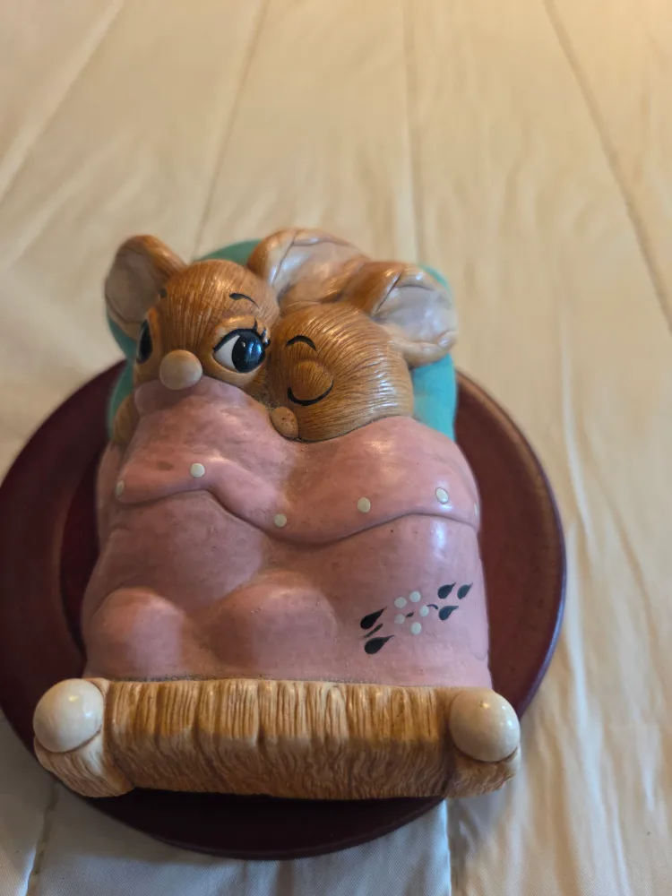 Pendelfin 'Twins' Figurine thumbnail