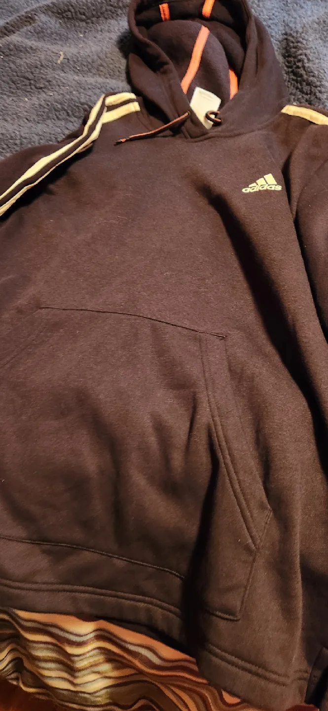 Adidas Hoodie - Size L🥕🥕 image indicator(2)
