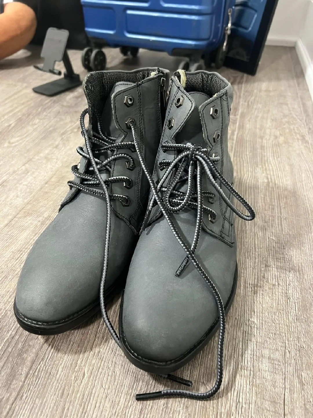 Grey Ankle Boots / Snow Boots image indicator(2)