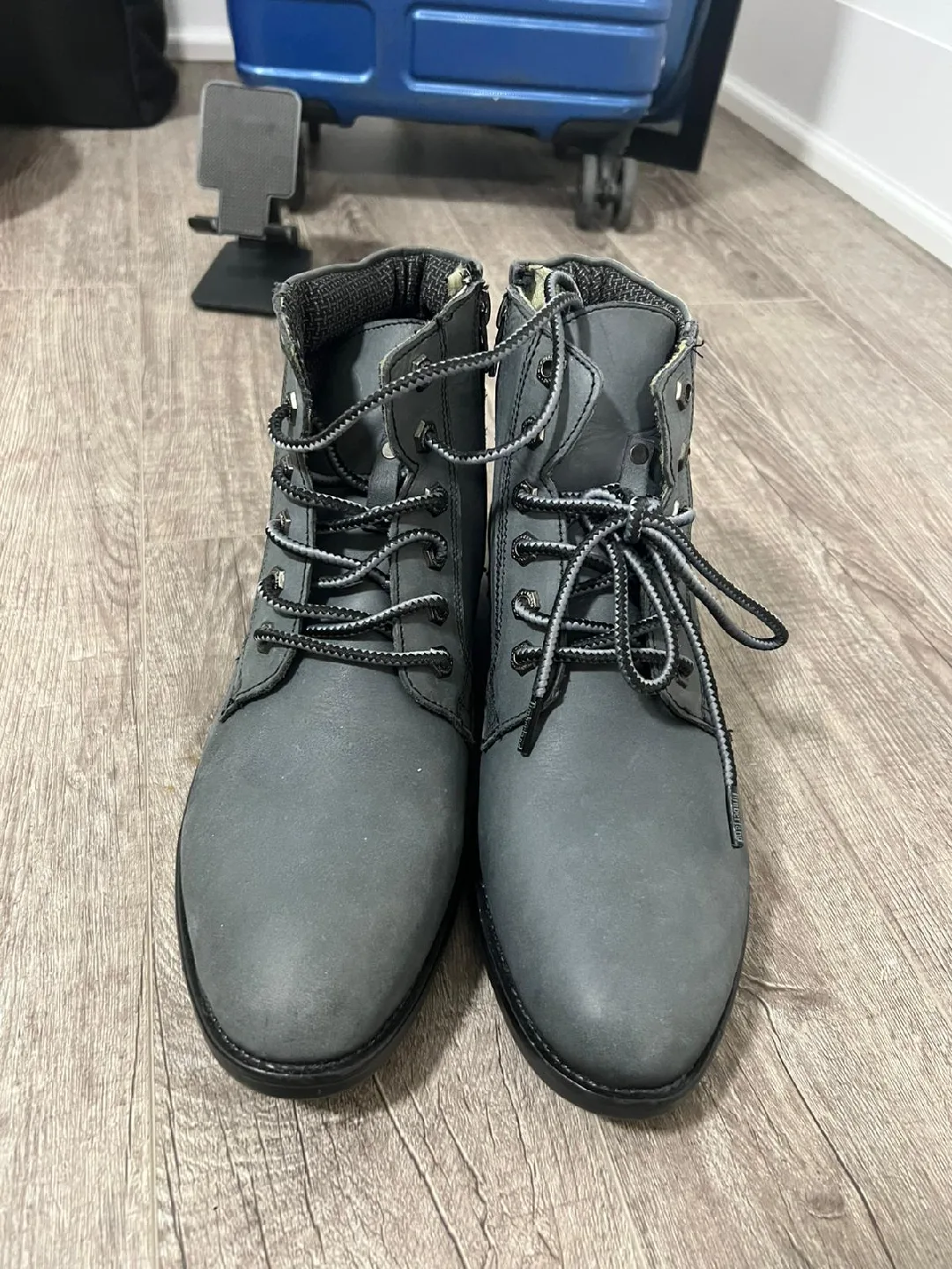 Grey Ankle Boots / Snow Boots image indicator(3)