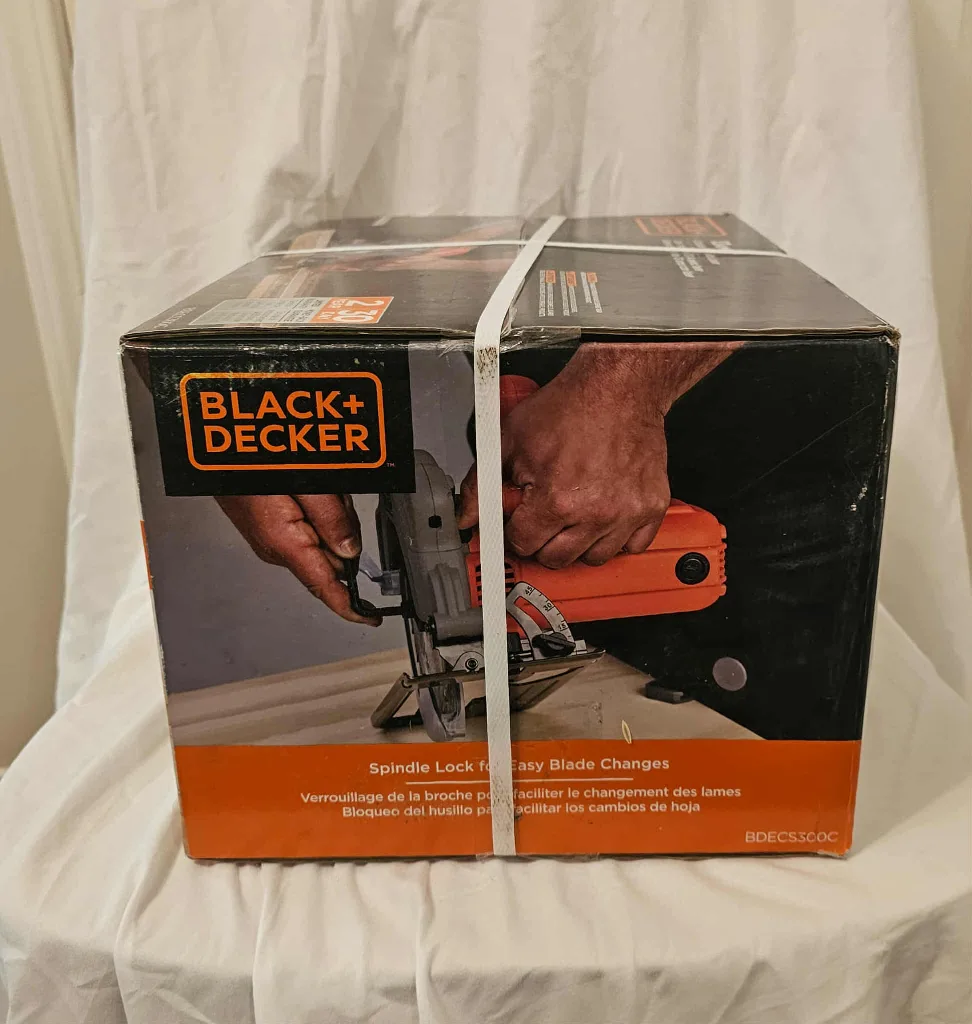 Black + Decker 13AMP Circular Saw with Laser image indicator(4)