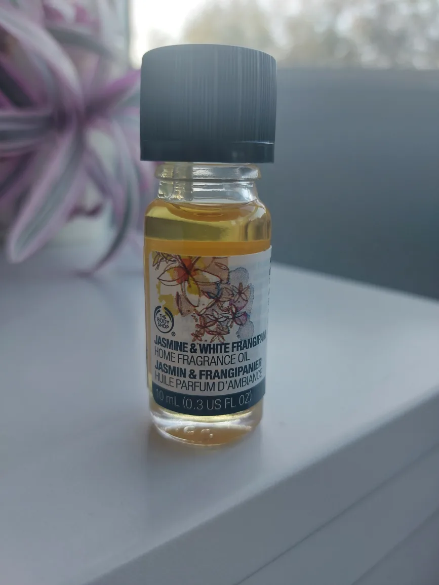 The Body Shop Jasmine & White Frangipani Home Fragrance Oil 🥕 thumbnail