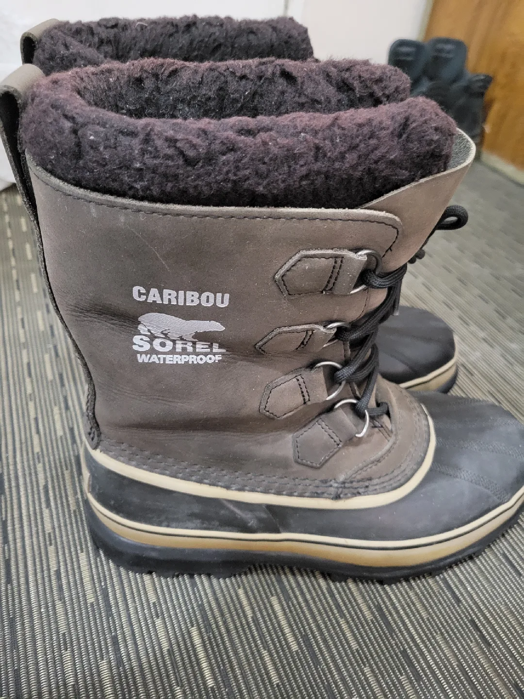 Sorel Caribou winter snow boots - Men's size 9 thumbnail