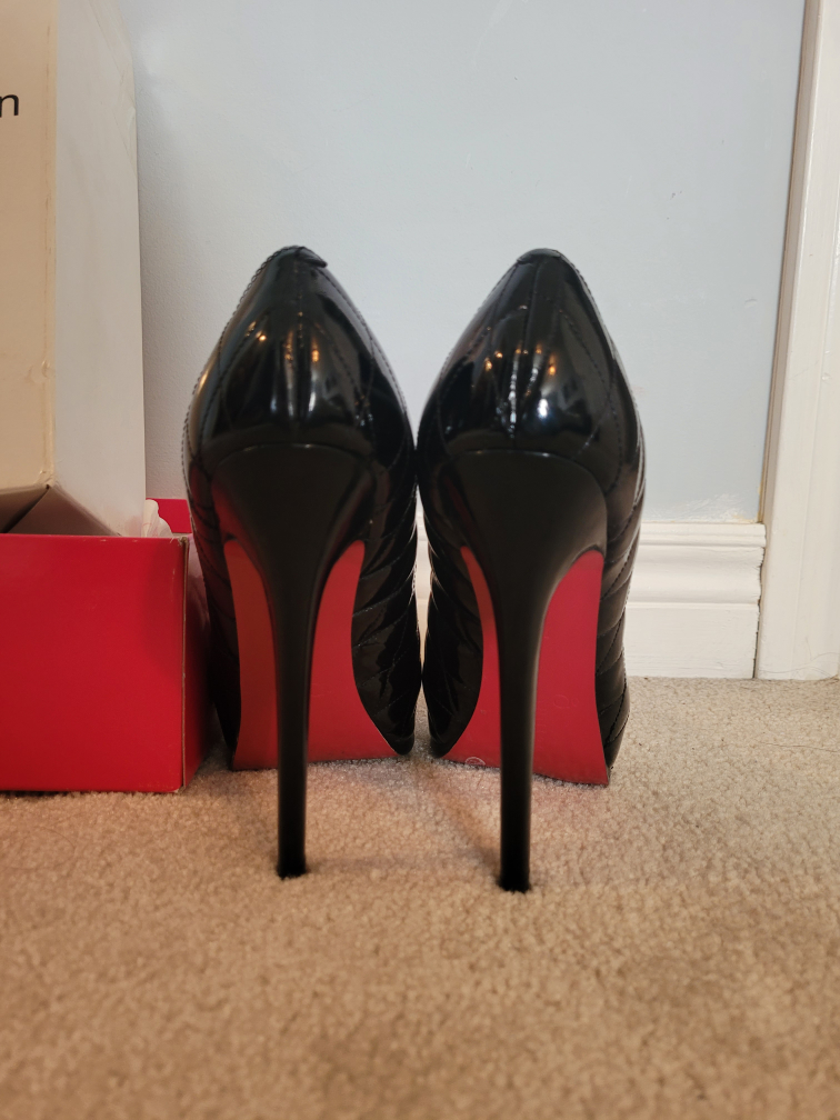 Paris Hilton Coco Quilted Black Patent Leather Heels sz 7.5 - photo 4