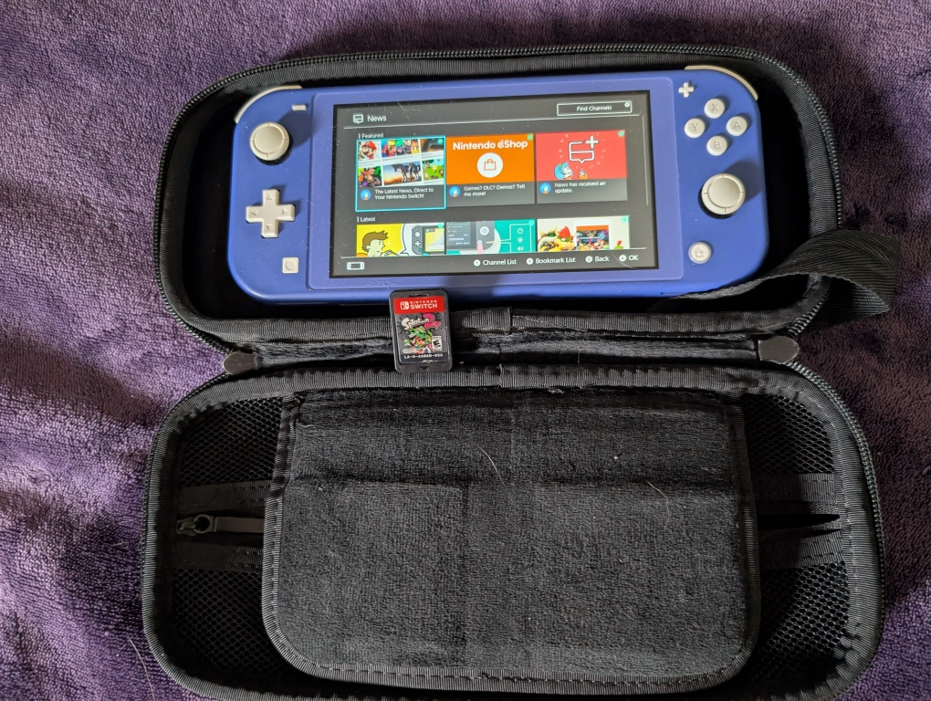 Nintendo Switch Lite 青 + Splatoon 2 New Nintendo Switch Lite Turquoise Console Bundle with 6