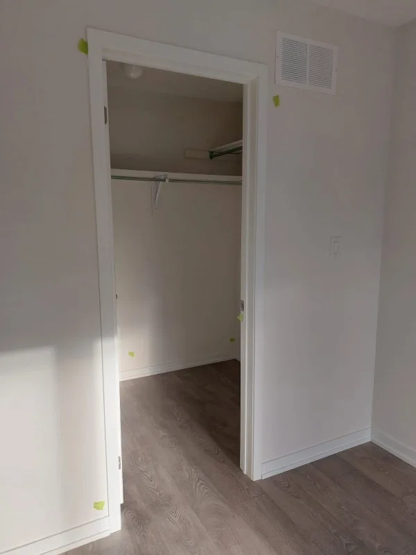 townhouse for rent image indicator(8)