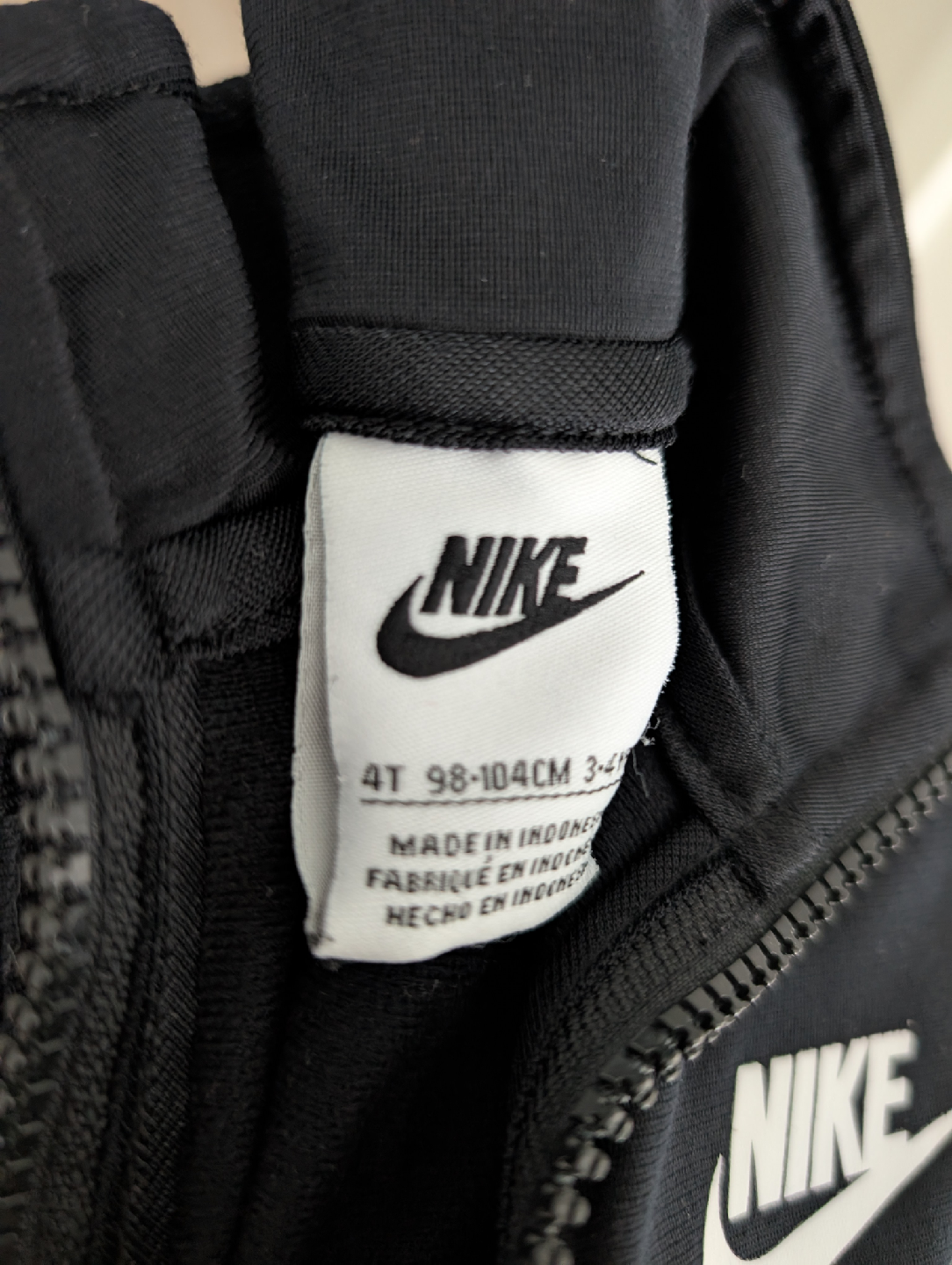 Nike Tracksuit Set - Size 4T - photo 4