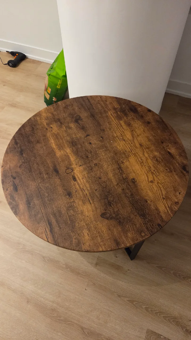 Round Coffee Table - Wood Grain image indicator(2)