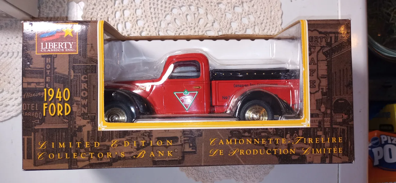 Liberty Classics 1940 Ford & Eaton Van image indicator(5)