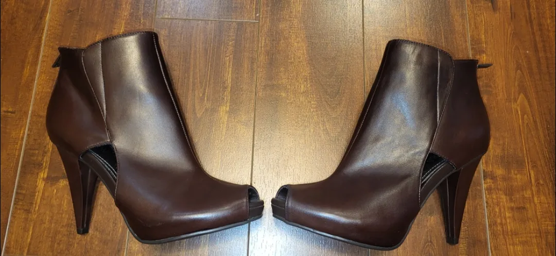 Kenneth Cole Reaction leather platform peep toe booties image indicator(2)