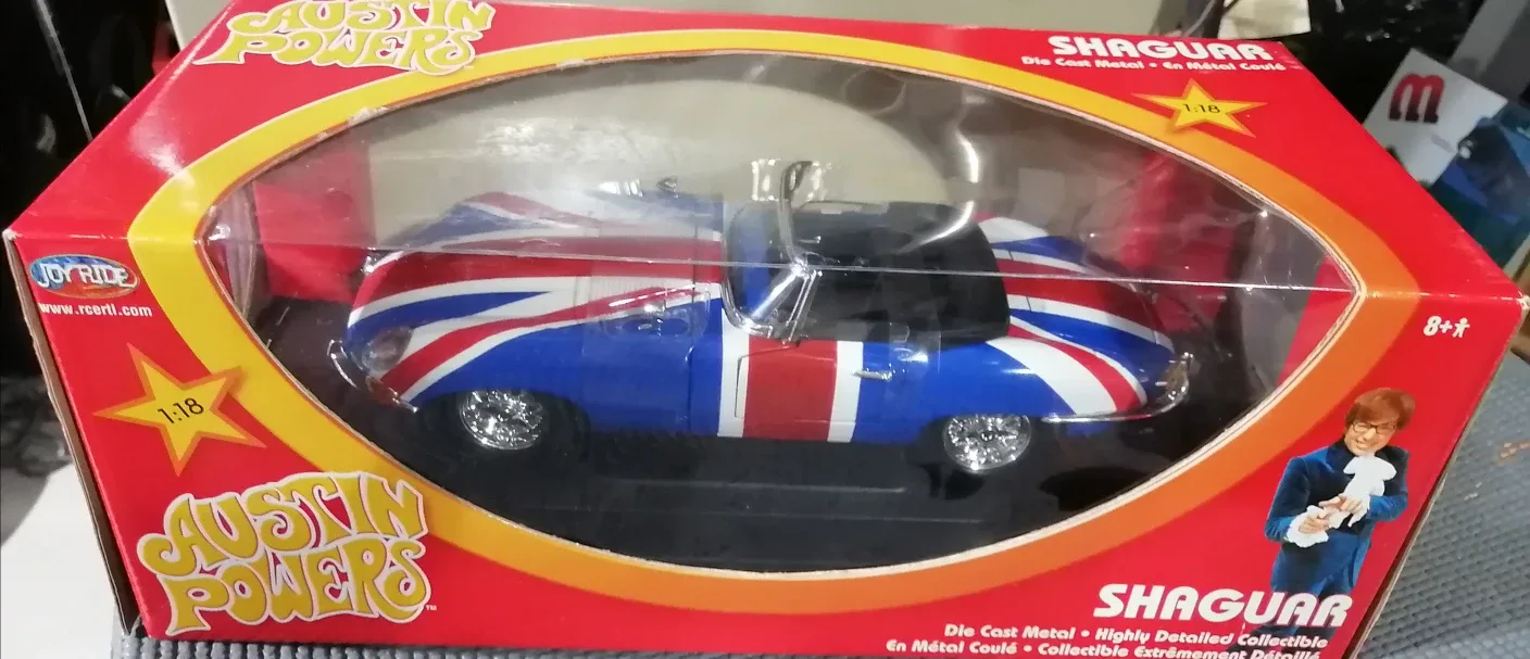 Austin Powers Shaguar & Corvette Diecast 1:18 Scale thumbnail