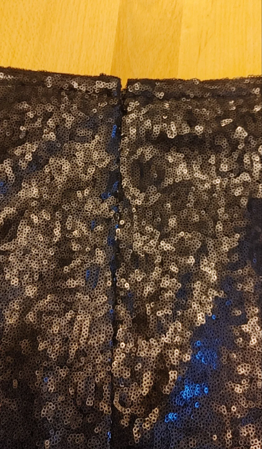 Calvin Klein Sequin Skirt - Size 14 image indicator(4)