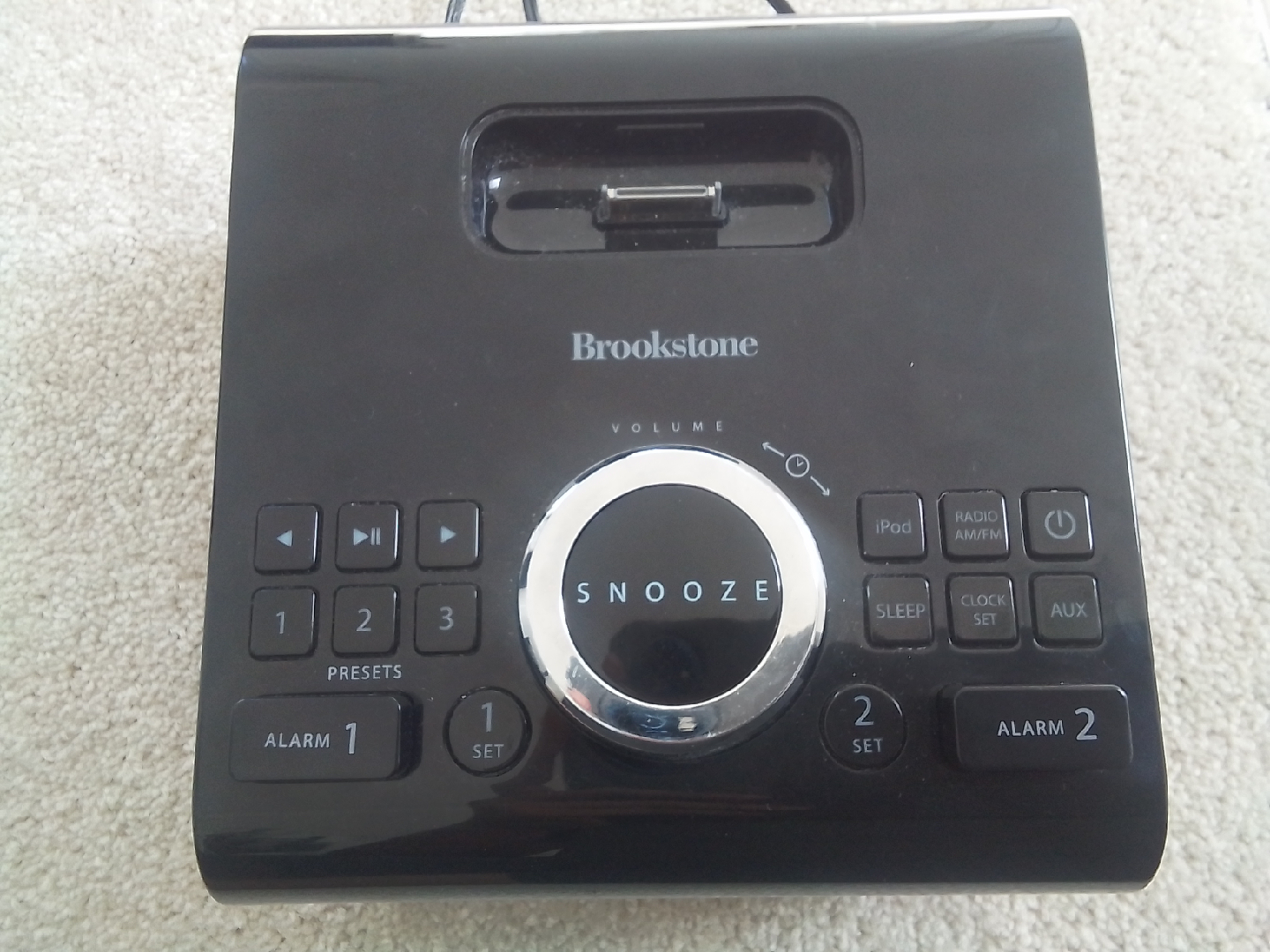 Brookstone Alarm Clock Radio iPod Dock - Black - photo 5