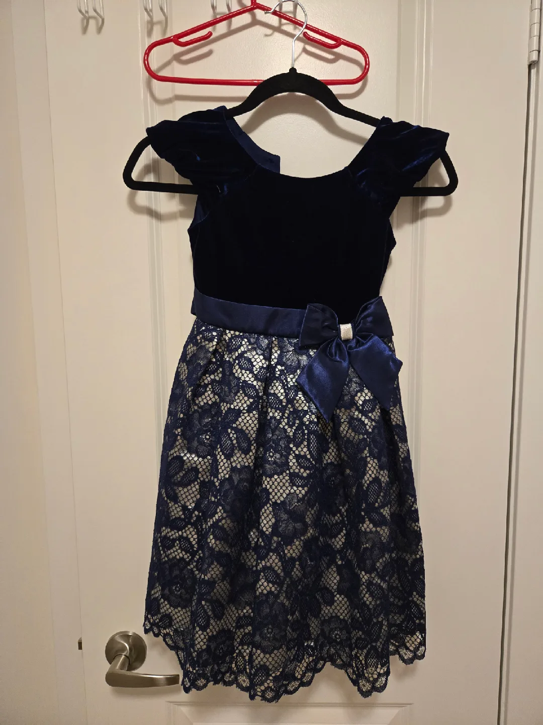 Jona Michelle Girls Blue Velvet Lace Dress - Size 6 thumbnail