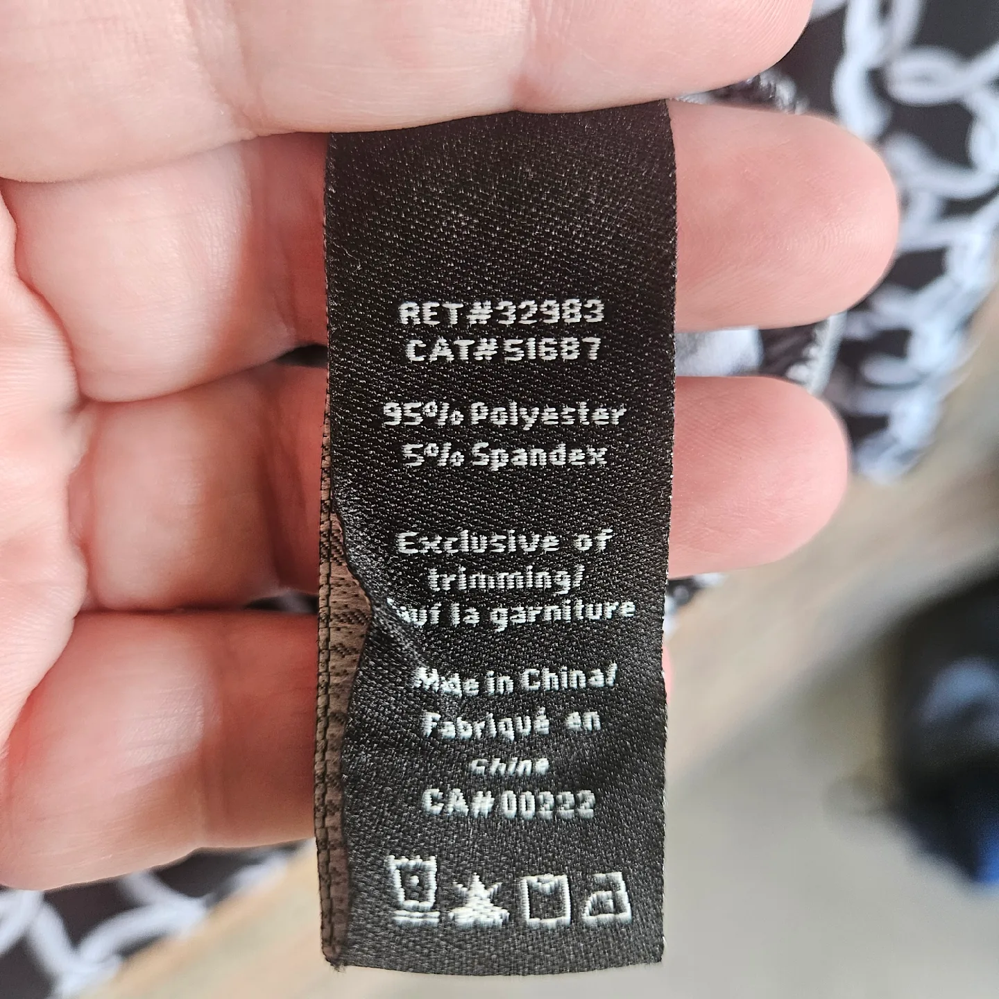 Jessica Woman's Long Sleeve Size M Geometric Wire Pattern image indicator(8)