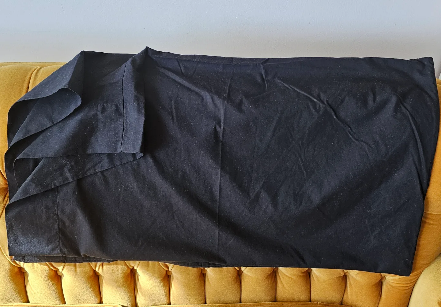 🥕 Mainstays Anthracite Queen Fitted Sheet and two pillow cases thumbnail