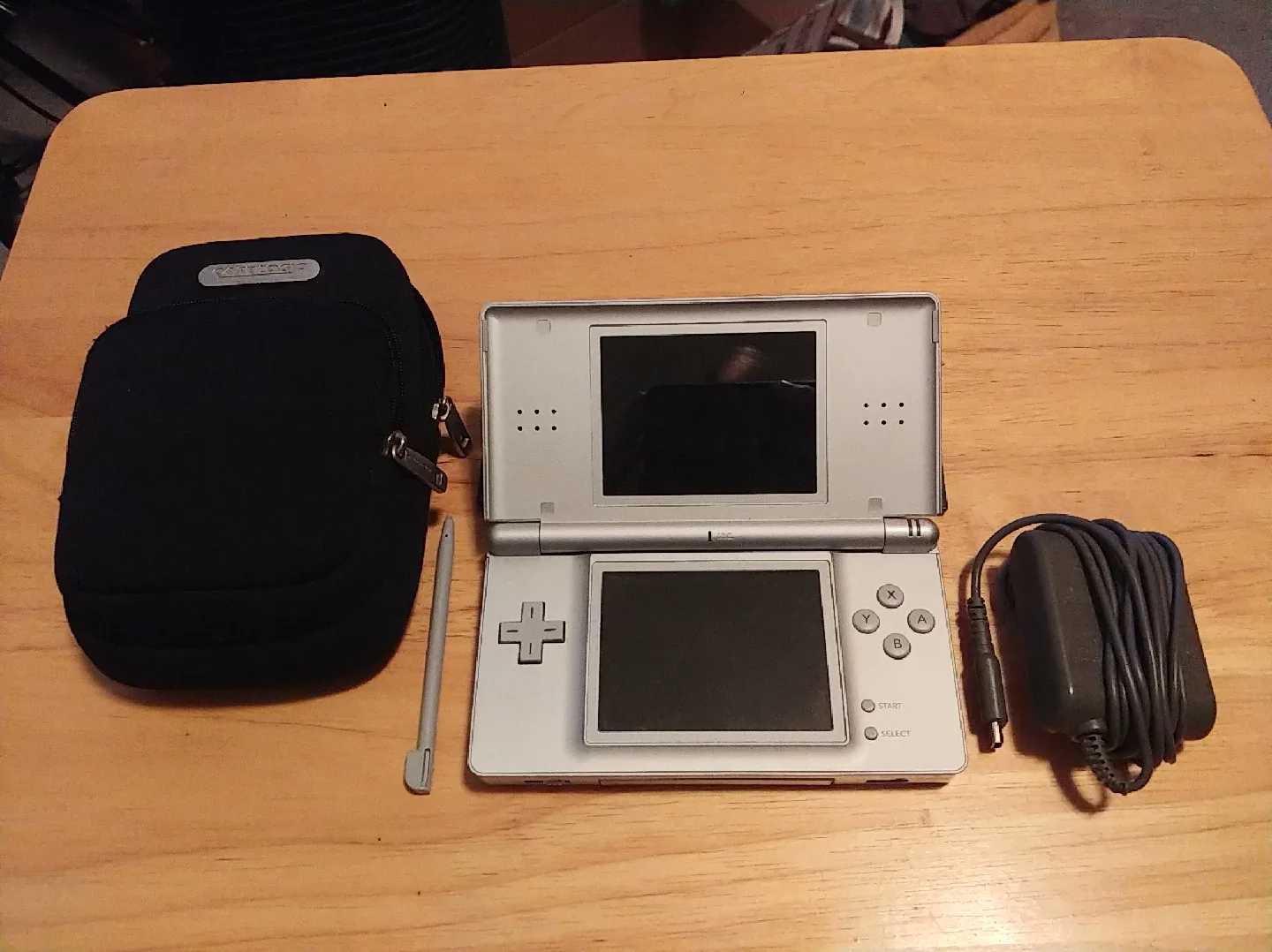 Nintendo DS Lite with Games, Charger & Case image indicator(2)