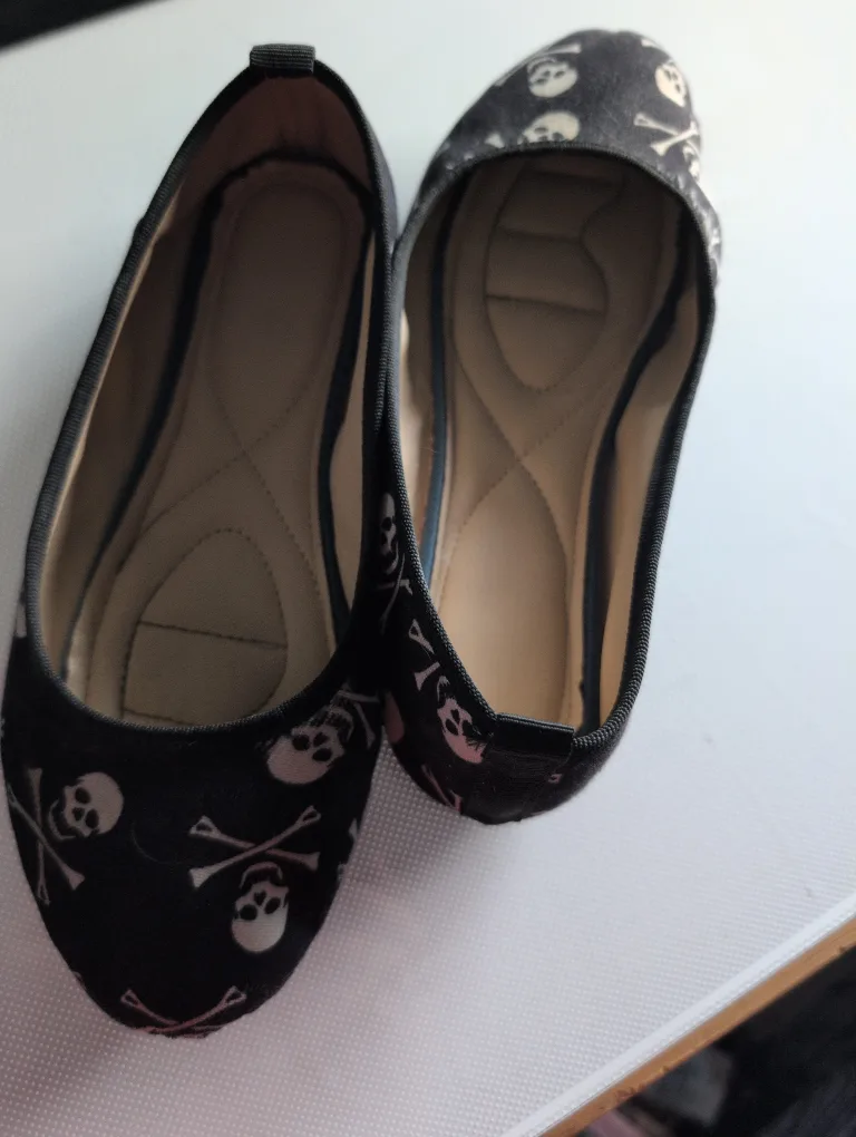 Skull Print Ballet Flats - Size 7 thumbnail