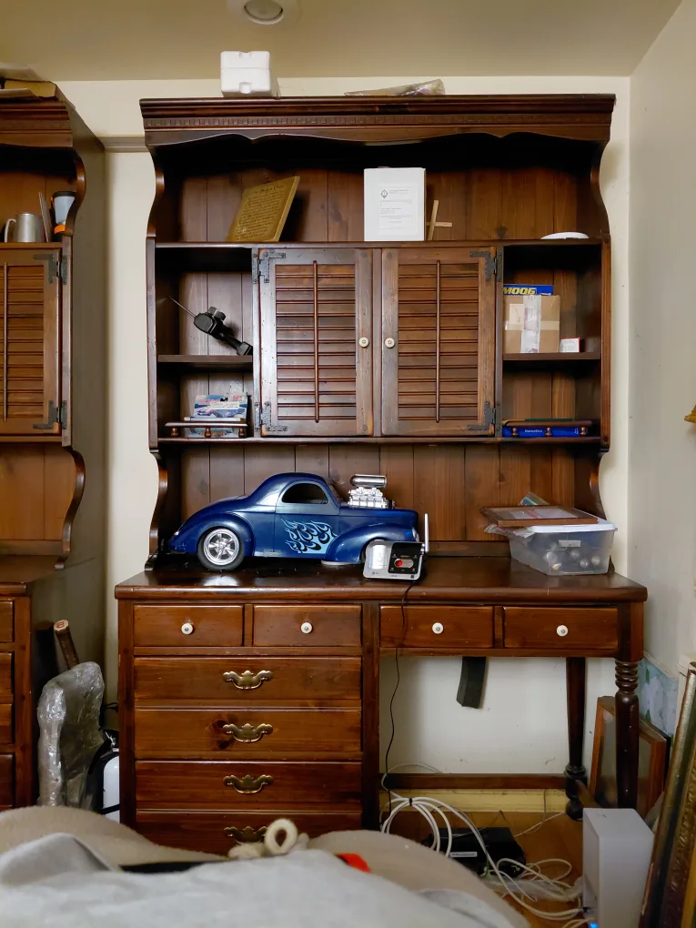 Wooden Hutch with Drawers image indicator(3)