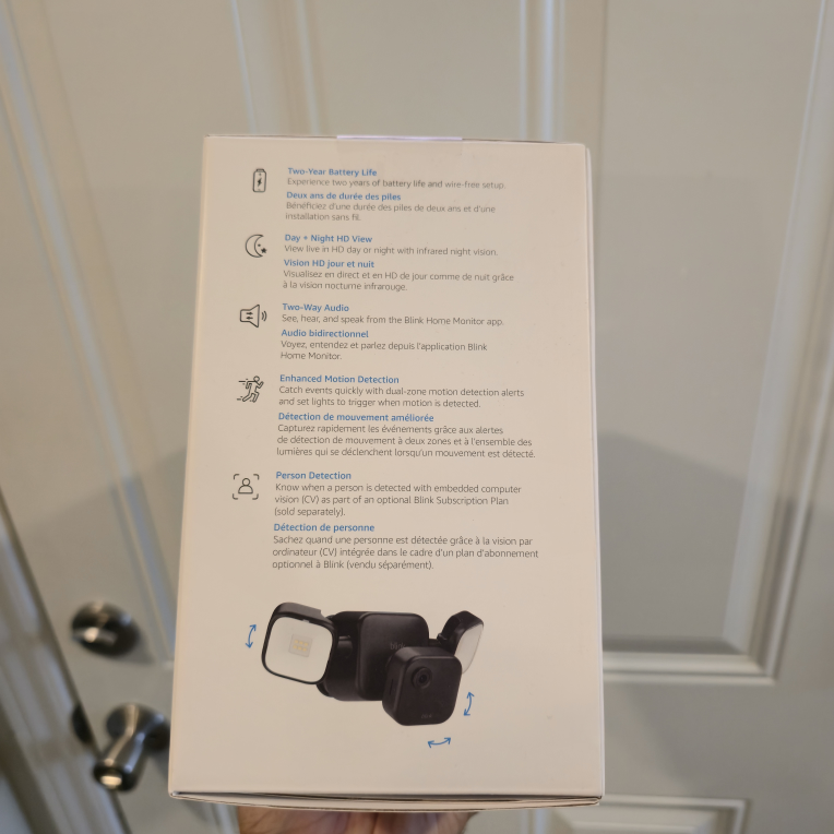BNIB Blink Outdoor 4 Floodlight Camera - photo 3