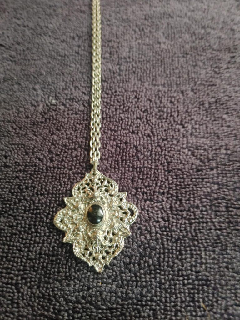 Silver Tone Filigree Pendant Necklace