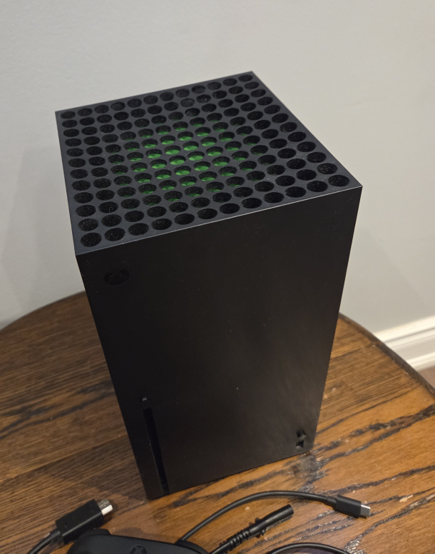 Xbox Series X 1TB SSD - Includes Controller - photo 3