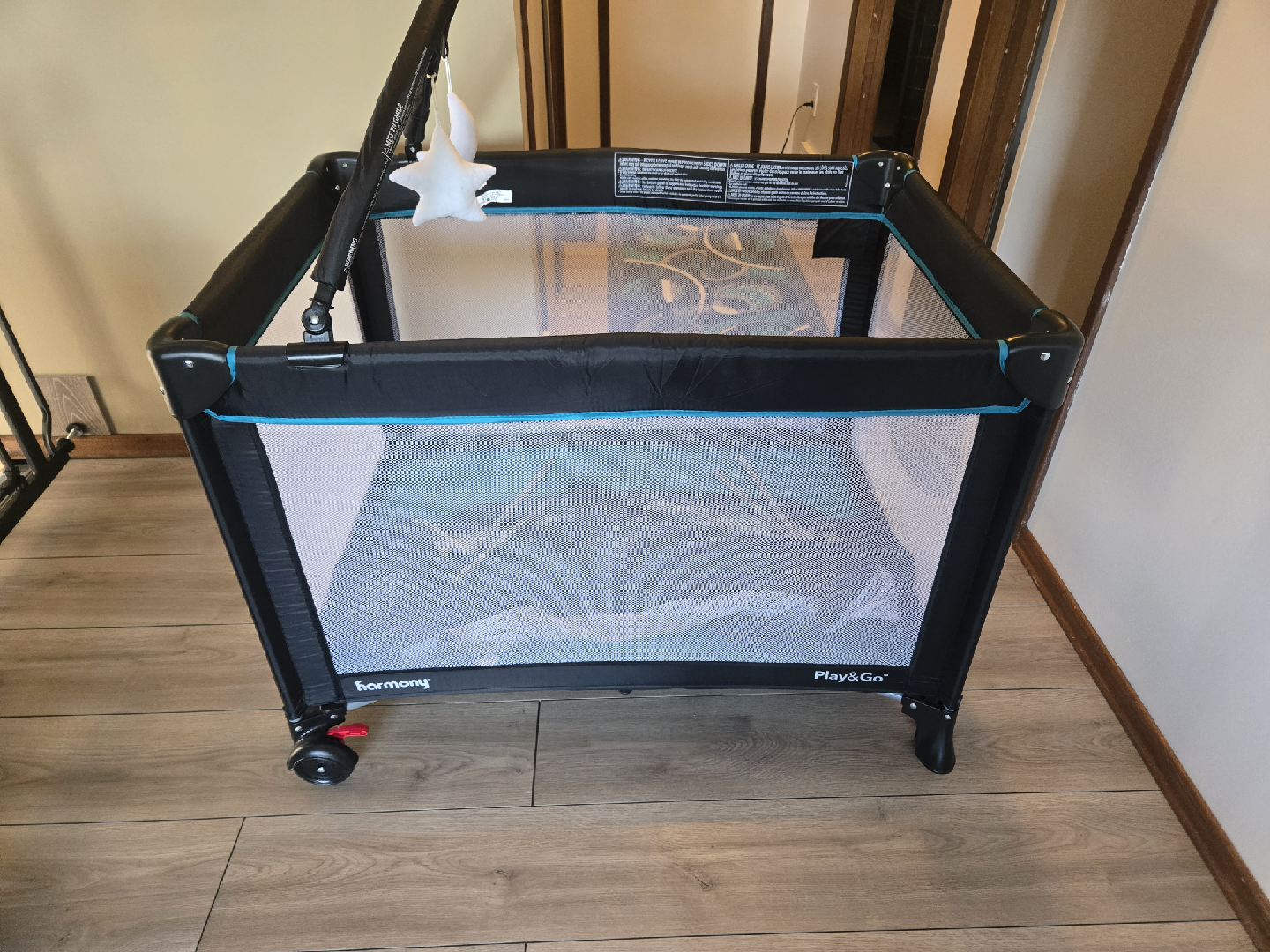 Harmony Play & Go Deluxe Playard + Bassinet